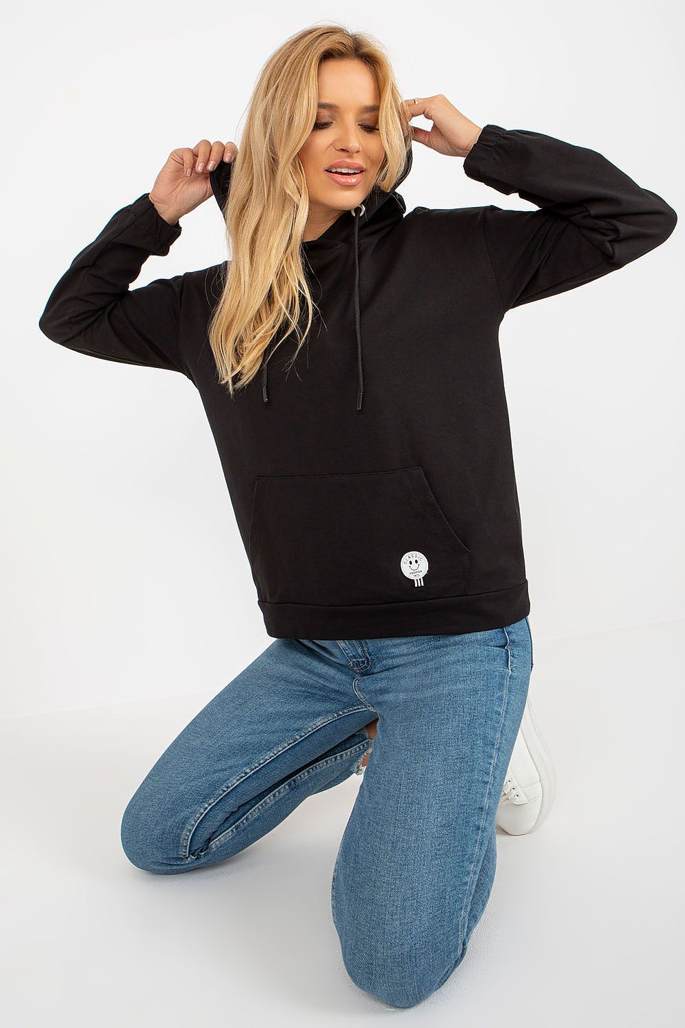 Sweatshirt model 185946 Relevance