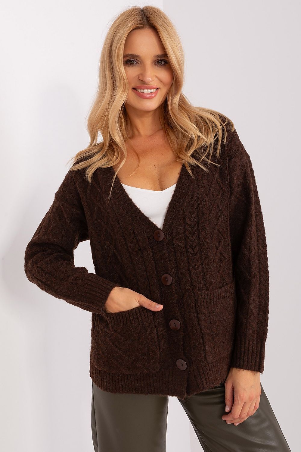 Cardigan model 186745 AT