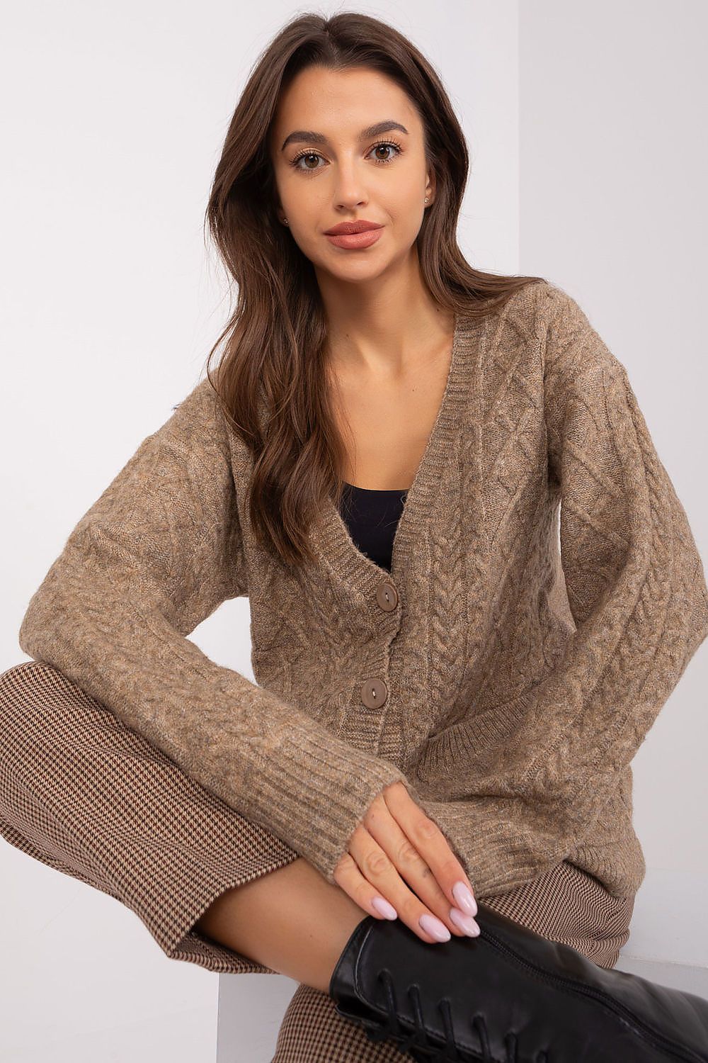 Cardigan model 186745 AT