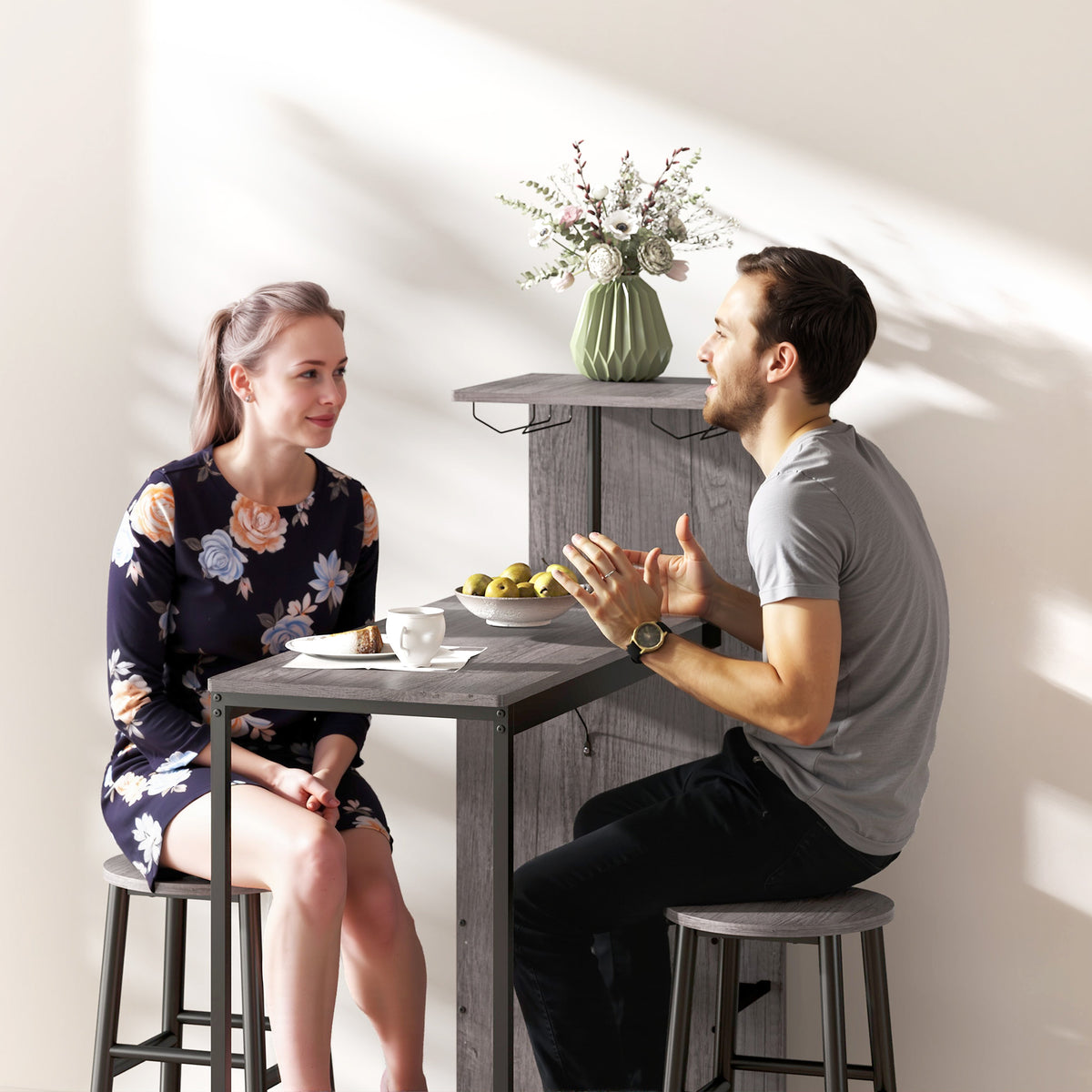 Ensemble table de bar avec tabourets, table à manger debout avec 2 chaises de bar étagères, casiers à vin, bois naturel