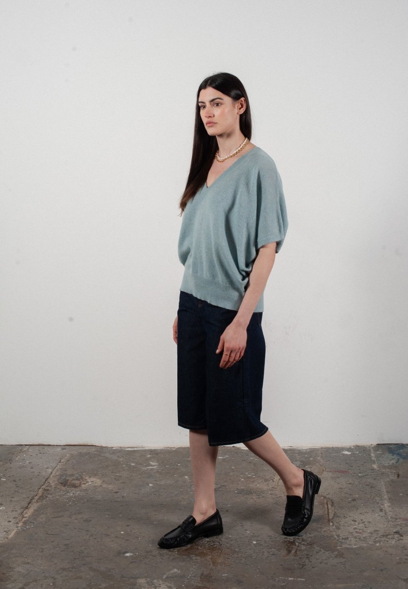 Pull col V manches chauve souris femme en cachemire vert d'eau - RIA 25
